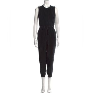 Alice + Olivia Crew Neck Jumpsuit Size: XS